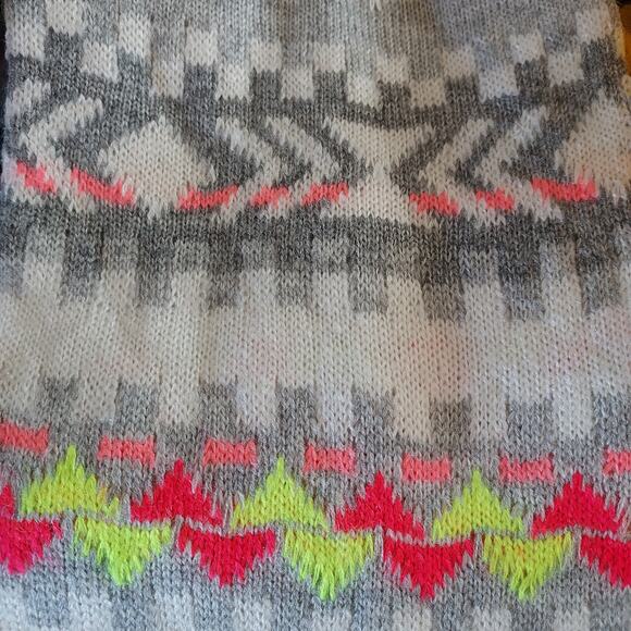 American Eagle Knit Infinity Funky Bright Colored Geometric Scarf - Picture 2 of 3